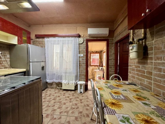 Eladó családi ház, Debrecenben 39 M Ft, 2 szobás