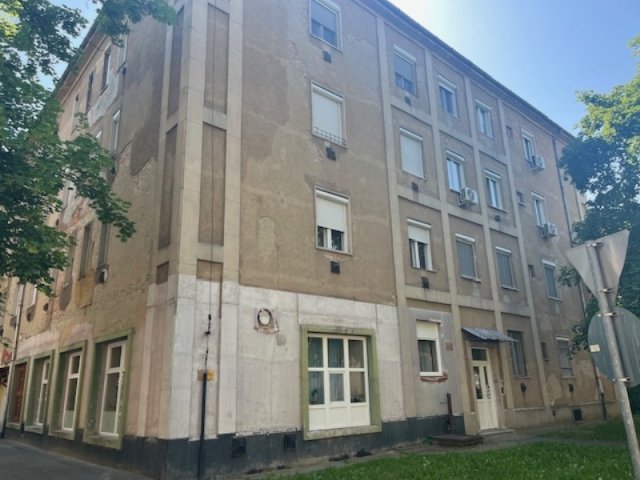 Eladó téglalakás, Miskolcon 23.75 M Ft, 2 szobás