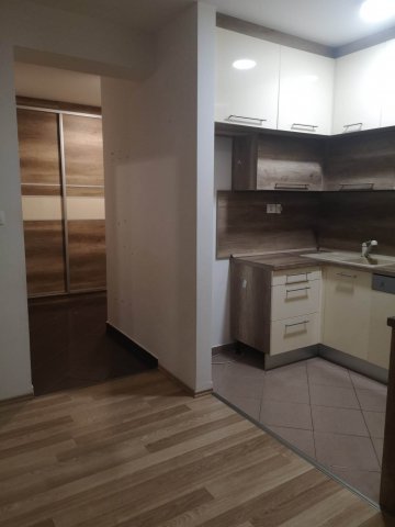 Kiadó téglalakás, albérlet, Pécsett 320 E Ft / hó, 4 szobás