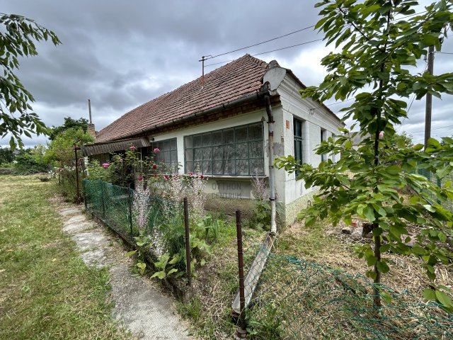 Eladó családi ház, Győrságon 19.9 M Ft, 2 szobás