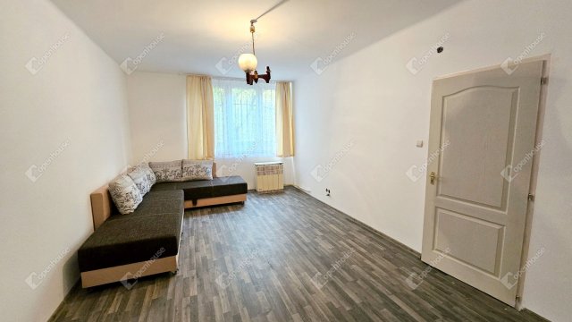 Eladó téglalakás, Miskolcon, Katowice utcában 18.7 M Ft