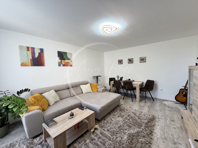 Eladó panellakás, Pécsett, Ajtósi Dürer utcában 51 M Ft