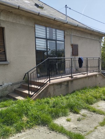 Eladó családi ház, Várpalotán 45 M Ft, 3 szobás