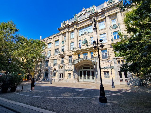 Eladó téglalakás, Budapesten, VI. kerületben 69 M Ft, 3 szobás