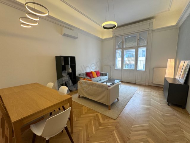 Kiadó téglalakás, albérlet, Budapesten, V. kerületben, 3 szobás