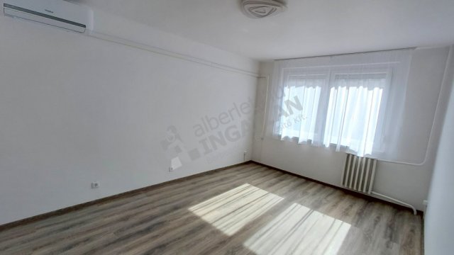 Kiadó panellakás, albérlet, Budapesten, XVIII. kerületben