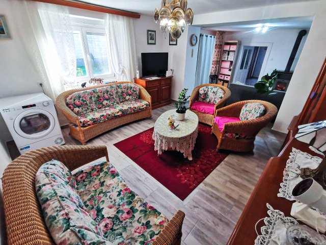 Eladó családi ház, Dusnokon, Diófa utcában 24.15 M Ft, 3 szobás