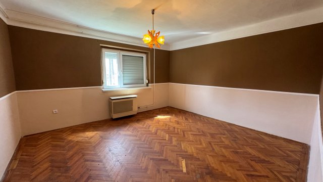 Eladó családi ház, Nagykerekin 16 M Ft, 2 szobás