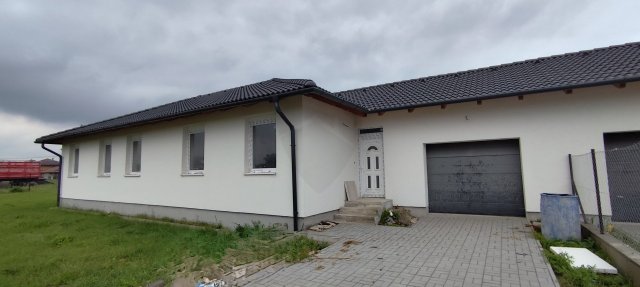 Eladó családi ház, Szigetcsépen 88.9 M Ft, 5 szobás