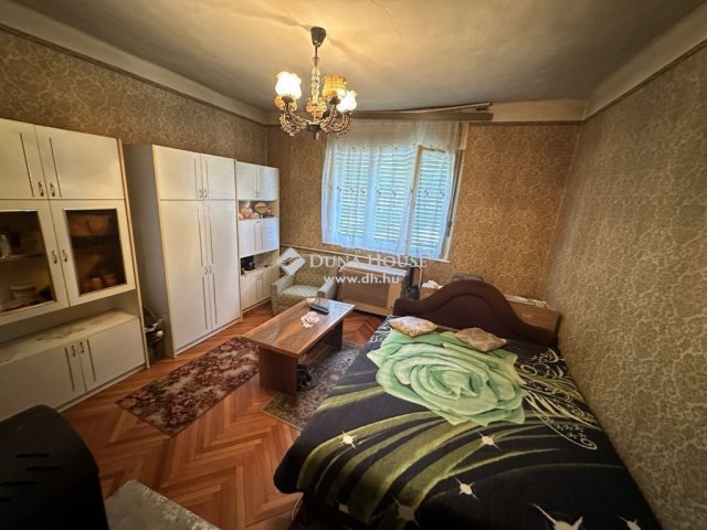 Eladó családi ház, Dabason 38 M Ft, 2 szobás