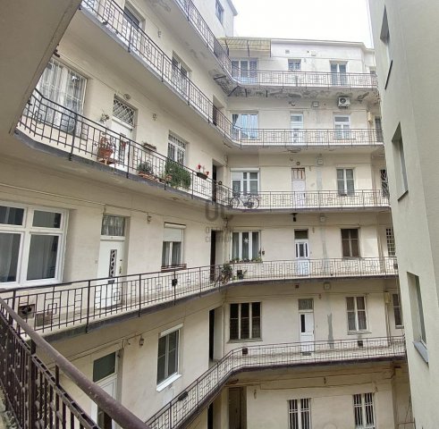 Eladó téglalakás, Budapesten, XII. kerületben 80.9 M Ft