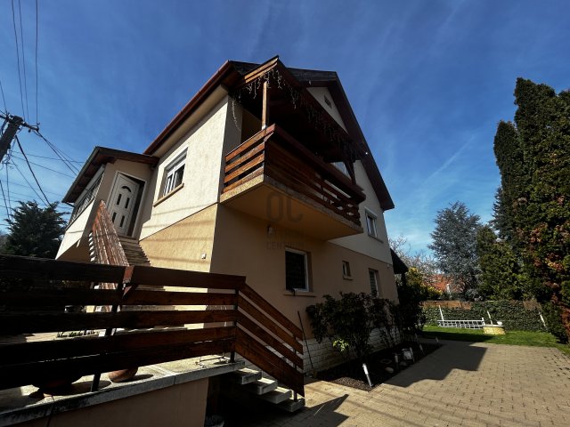 Eladó családi ház, Nagymaroson 120 M Ft, 5 szobás