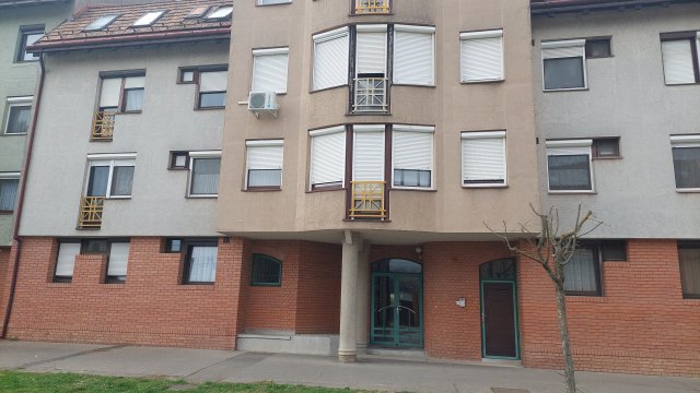 Eladó téglalakás, Dombóváron, Bezerédj utcában 37.9 M Ft