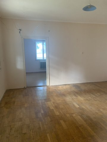 Eladó családi ház, Egerben 26.5 M Ft, 2 szobás
