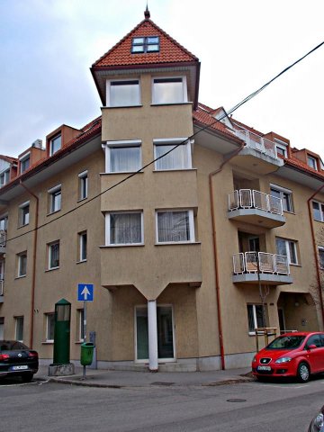 Eladó téglalakás, Budapesten, III. kerületben, Föld utcában