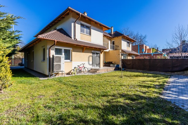 Eladó ikerház, Gödön 134.99 M Ft, 5 szobás