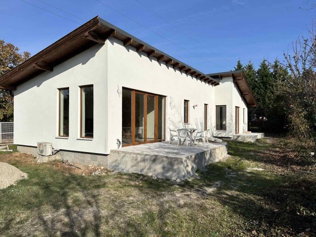 Eladó családi ház, Diósdon 89.9 M Ft, 4+1 szobás