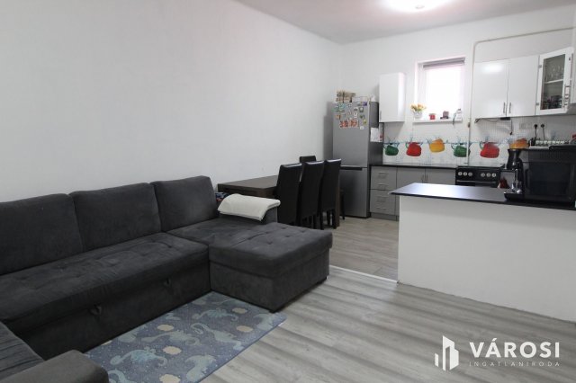 Eladó családi ház, Hódmezővásárhelyen 76.5 M Ft, 4 szobás