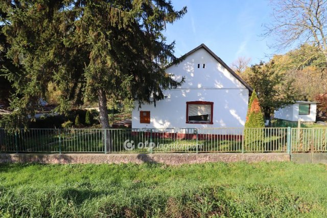 Eladó családi ház, Dömsödön 15.9 M Ft, 2 szobás