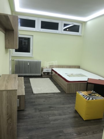 Kiadó téglalakás, albérlet, Szegeden 60 E Ft / hó, 1 szobás