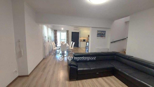 Eladó családi ház, Szentendrén 165 M Ft, 4+1 szobás