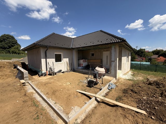 Eladó családi ház, Kozármislenyen 109.9 M Ft, 4 szobás