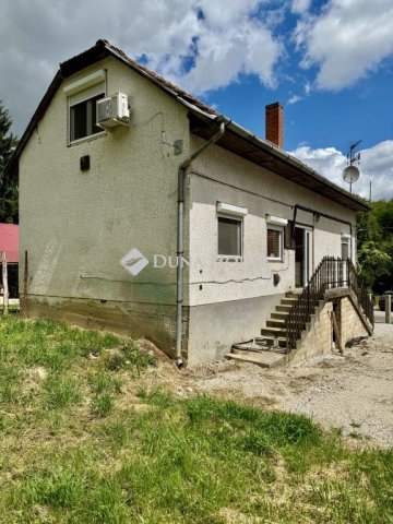 Eladó családi ház, Dióskálon 29.9 M Ft, 4 szobás