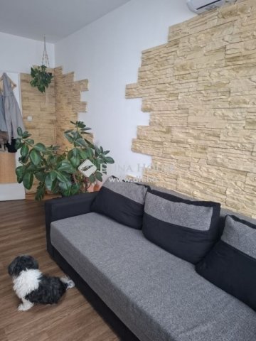 Eladó panellakás, Szekszárdon 37.5 M Ft, 2 szobás