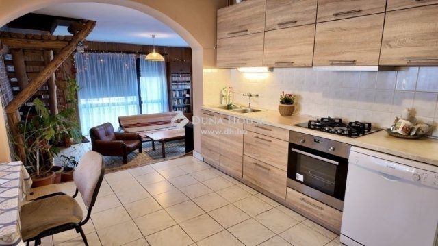 Eladó családi ház, Budapesten, XVIII. kerületben 159.9 M Ft