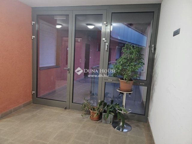 Eladó téglalakás, Budapesten, X. kerületben 93 M Ft, 3 szobás