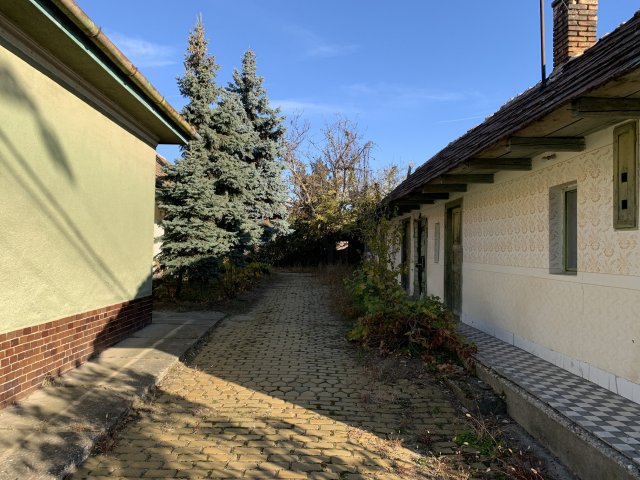 Eladó családi ház, Nagytarcsán 49.9 M Ft, 5 szobás