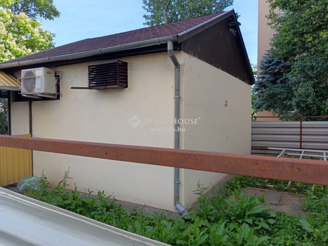 Eladó üzlethelyiség, Cegléden 29.75 M Ft / költözzbe.hu