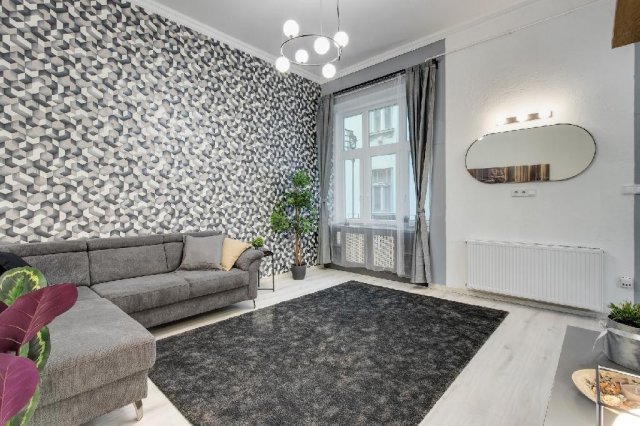 Eladó téglalakás, Budapesten, VI. kerületben 112 M Ft, 2 szobás
