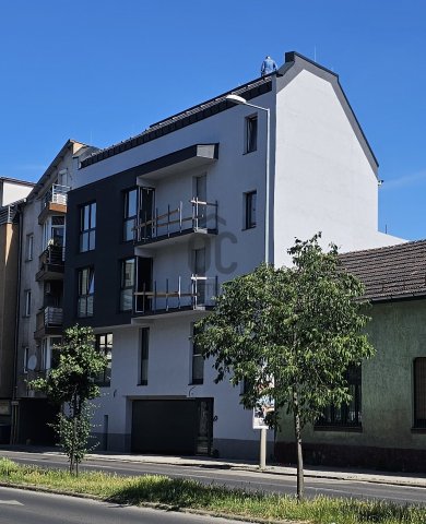 Eladó családi ház, Budapesten, XV. kerületben 800 M Ft