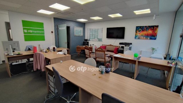 Kiadó iroda, Győrött 261 E Ft / hó, 1 szobás