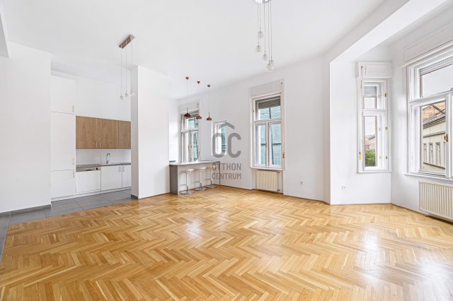 Eladó téglalakás, Budapesten, VI. kerületben 165 M Ft, 4 szobás
