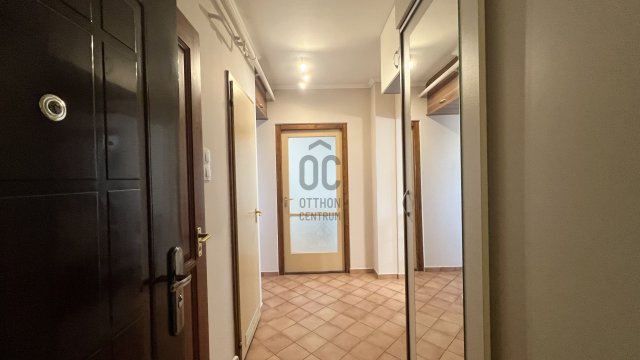 Eladó panellakás, Szekszárdon 32 M Ft, 3 szobás