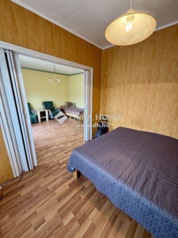 Eladó téglalakás, Veszprémben 47.99 M Ft, 3 szobás