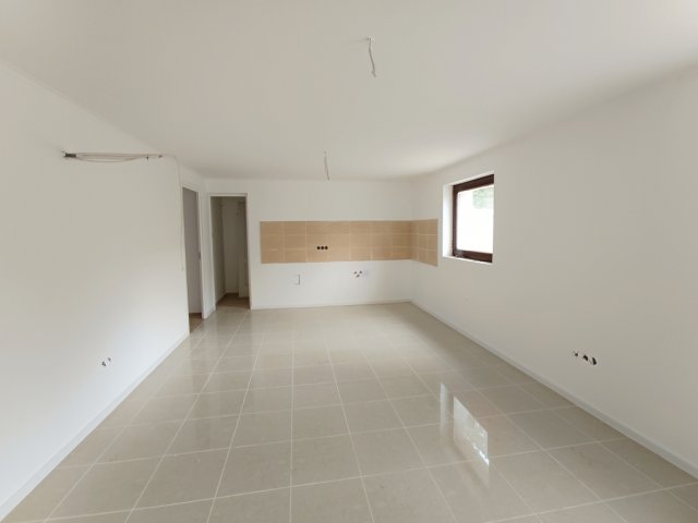 Eladó családi ház, Cegléden 36.9 M Ft, 3 szobás