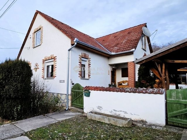 Eladó családi ház, Erdősmárokok 87 M Ft, 6 szobás