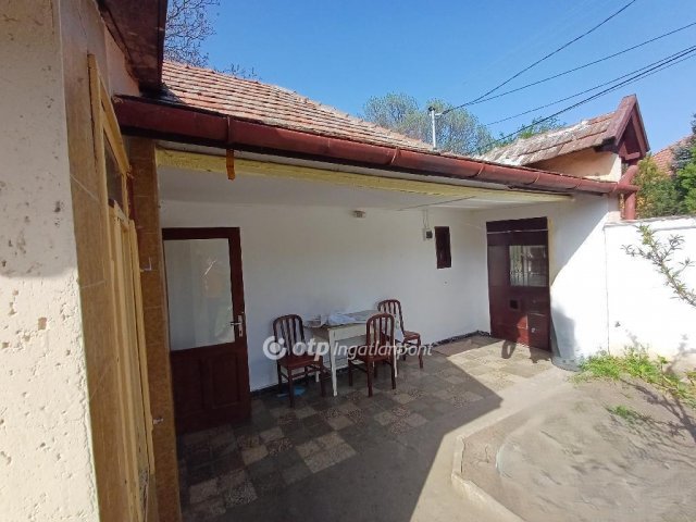 Eladó családi ház, Csongrádon 14.9 M Ft, 2 szobás