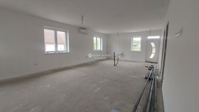 Eladó családi ház, Kótajon 67 M Ft, 4 szobás