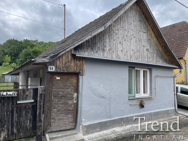 Eladó családi ház, Dunaújvárosban 17.9 M Ft, 2 szobás
