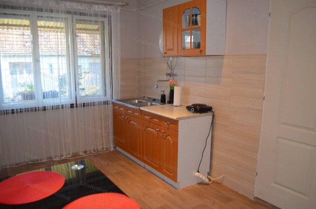Eladó családi ház, Szolnokon 39 M Ft, 3+1 szobás