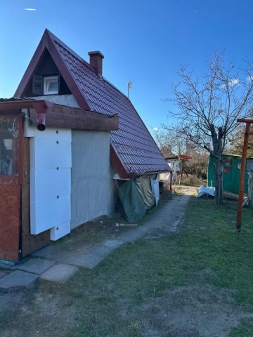Eladó családi ház, Csemőn 16.9 M Ft, 1+1 szobás