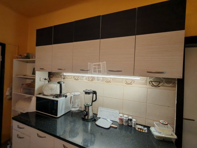 Eladó családi ház, Vecsésen 99 M Ft, 5 szobás