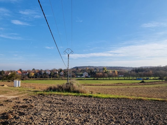 Eladó telek, Pázmándon 30 M Ft / költözzbe.hu