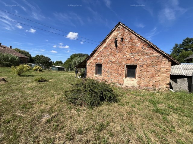 Eladó családi ház, Mezőcsokonyán 3.95 M Ft, 2 szobás