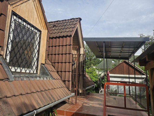 Eladó családi ház, Szentendrén 59.9 M Ft, 1+2 szobás