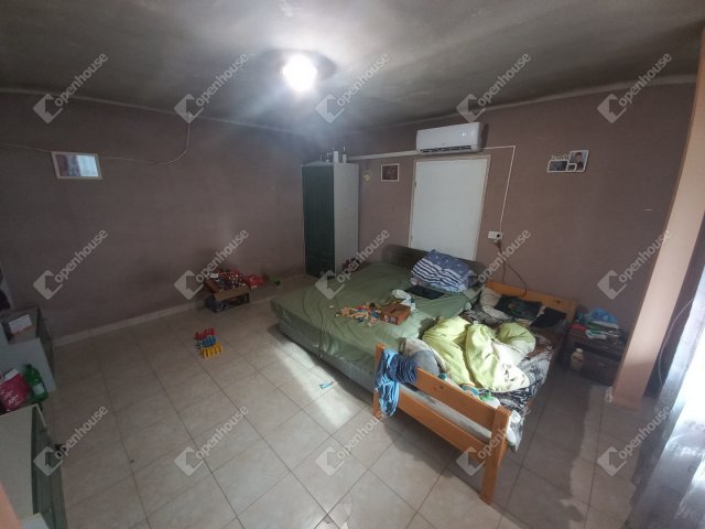 Eladó családi ház, Szászváron 10 M Ft, 2 szobás